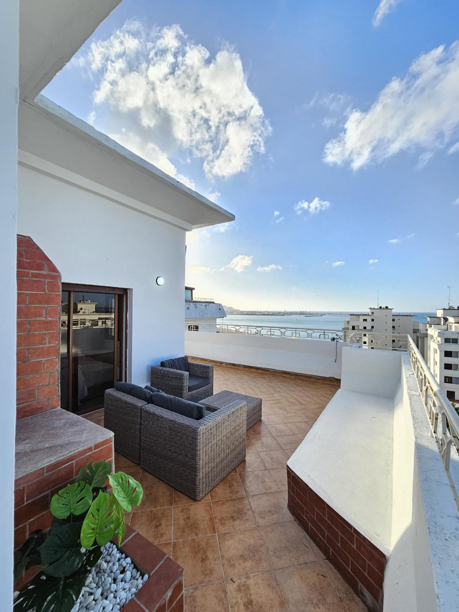 3 Vue Sur 107 Appartement *